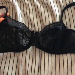 36 DD Victoria’s Secret bra
